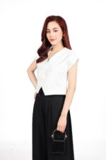 Áo kiểu công sở vải thô nhung dáng lửng cổ xẻ V - Ảnh 4