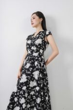 Đầm công sở vải lụa hoạ tiết dáng A cổ xẻ V vai chờm khoá thân sau - Ảnh 4